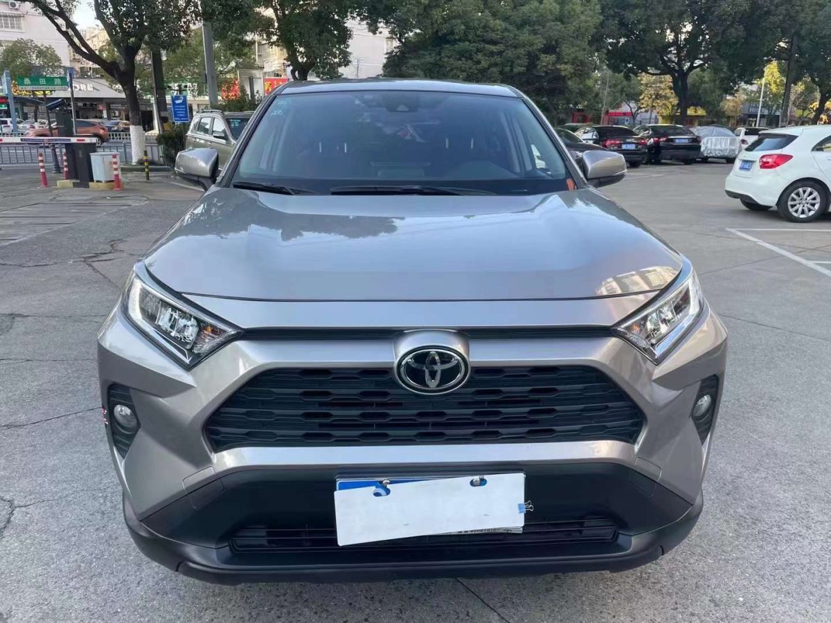 豐田 rav4榮放 2020款 2.0l cvt兩驅風尚plus版圖片