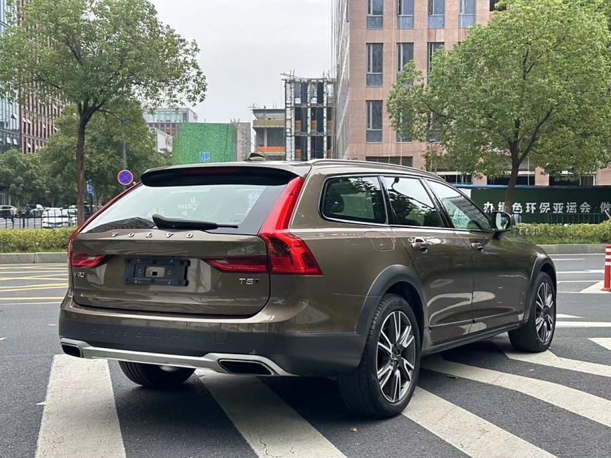 2019年6月沃爾沃 V90  2017款 Cross Country T5 AWD 智尊版