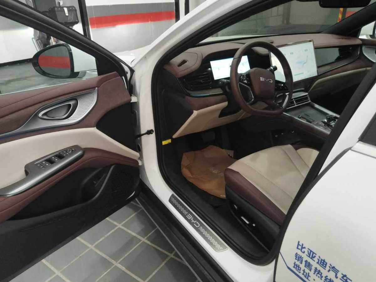 比亞迪 海豹  2023款 DM-i 1.5L 121km 尊貴型圖片