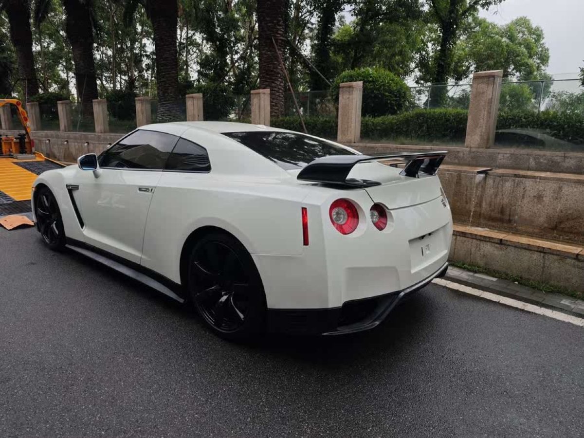 日產(chǎn) GT-R  2010款 3.8T Premium Edition圖片