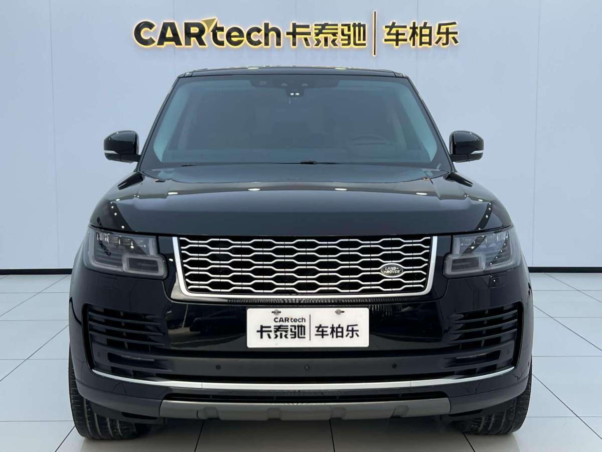 路虎 揽胜  2021款 3.0 L6 传世加长经典版图片