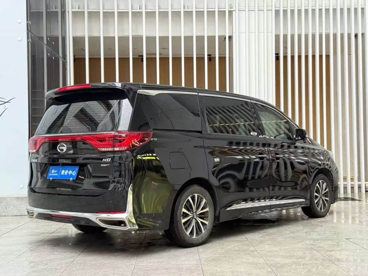 廣汽傳祺 M8  2021款 改款 領(lǐng)秀系列 390T 豪華版圖片