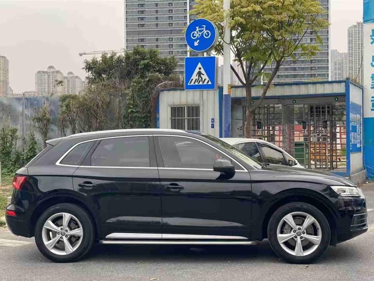 奧迪 奧迪Q5L  2018款  40 TFSI 榮享進(jìn)取型 國VI圖片