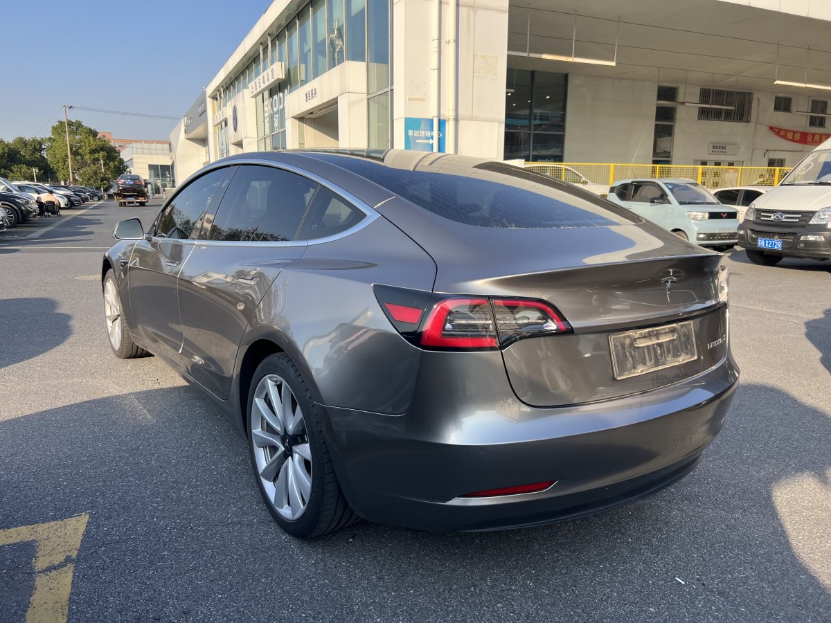 特斯拉 Model 3  2019款 標準續(xù)航后驅(qū)升級版圖片