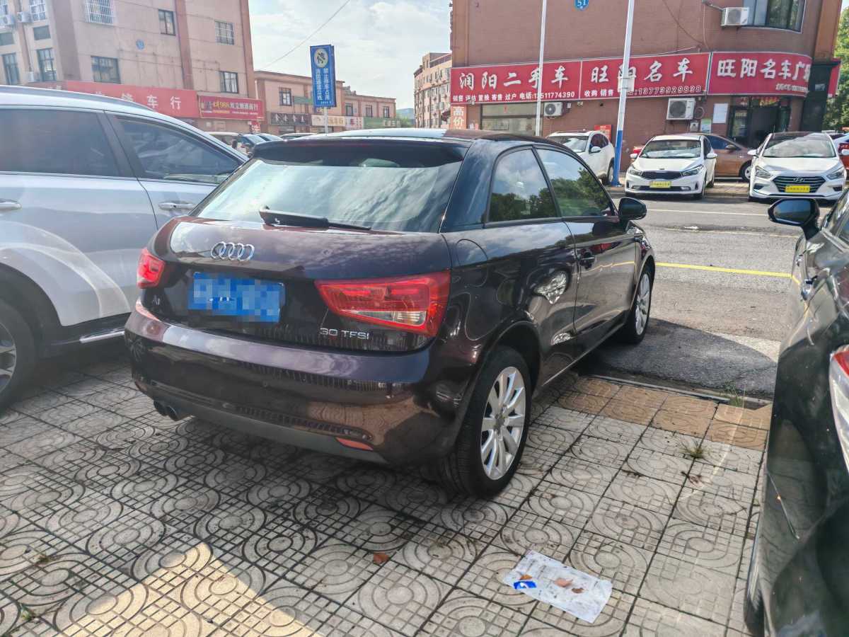 奧迪 奧迪A1  2014款 30 TFSI 技術(shù)型圖片