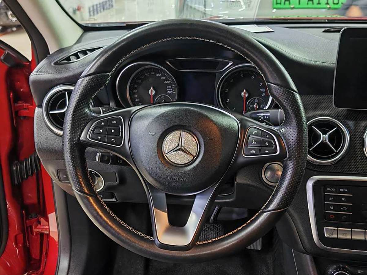 2019年7月奔馳 奔馳GLA  2019款 GLA 220 4MATIC 運動型