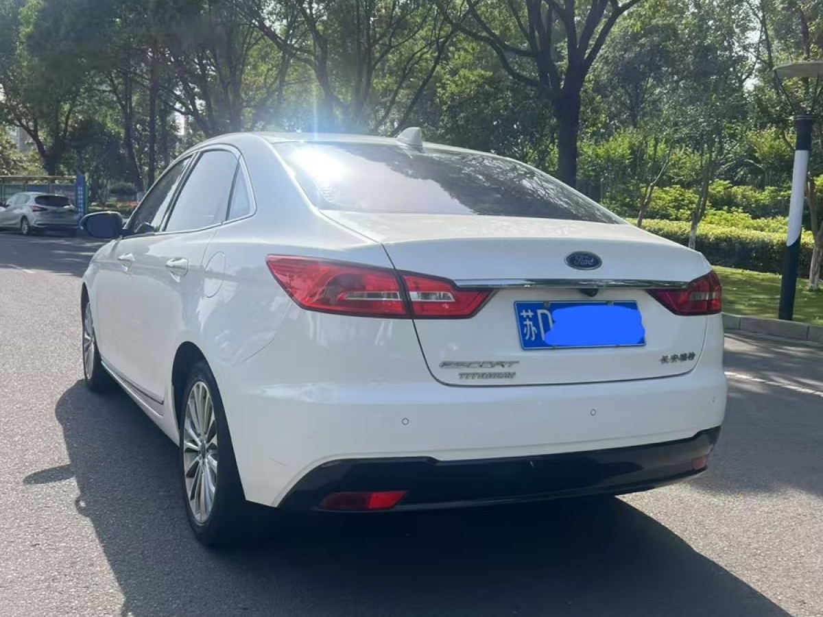 2019年7月福特 福睿斯  2019款  改款 1.5L 自動(dòng)臻享型 國(guó)V