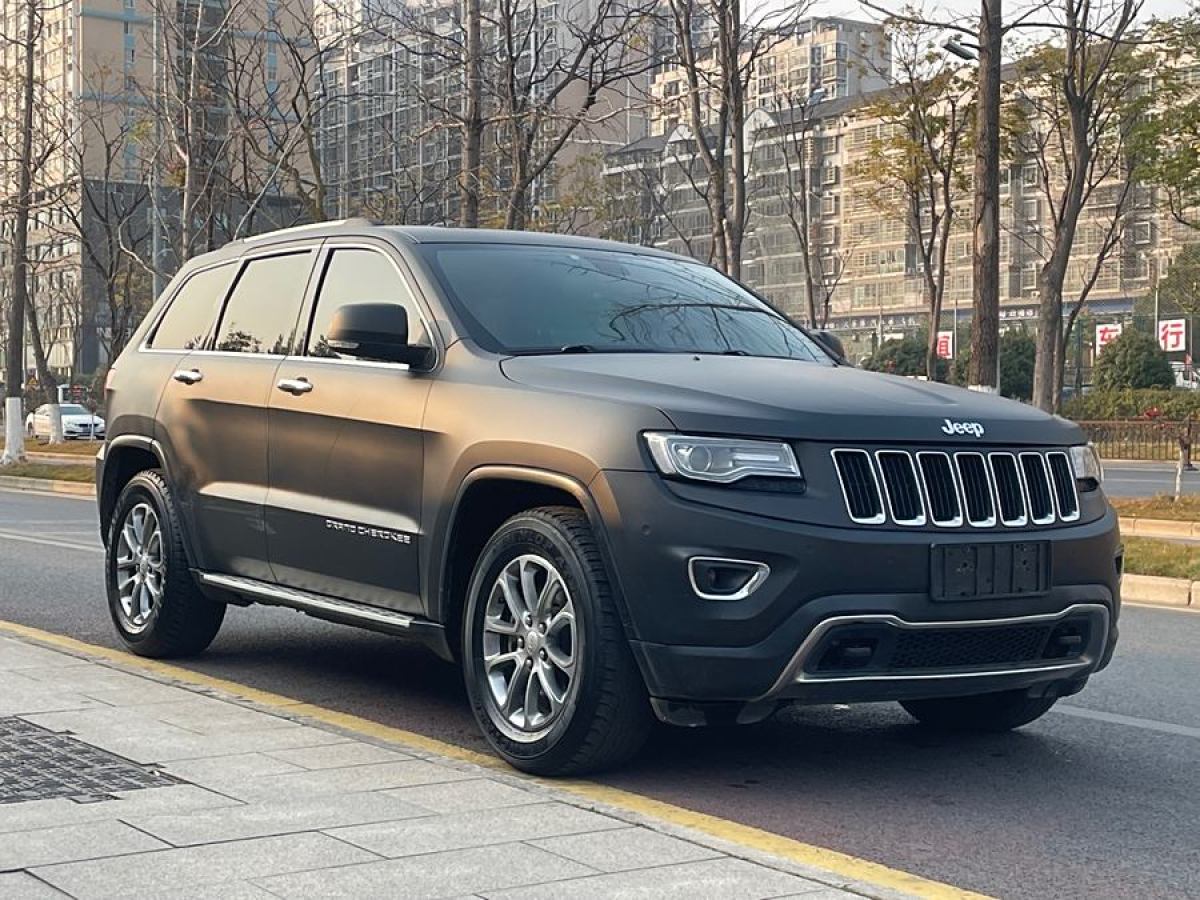 Jeep 大切諾基  2014款 3.6L 精英導(dǎo)航版圖片