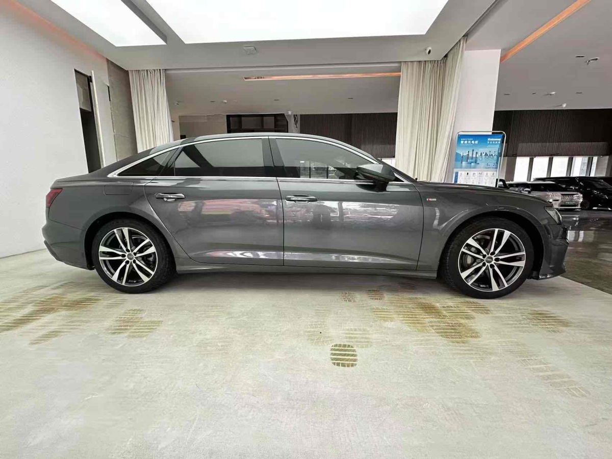 奧迪 奧迪A6L  2023款 改款 40 TFSI 豪華動感型圖片