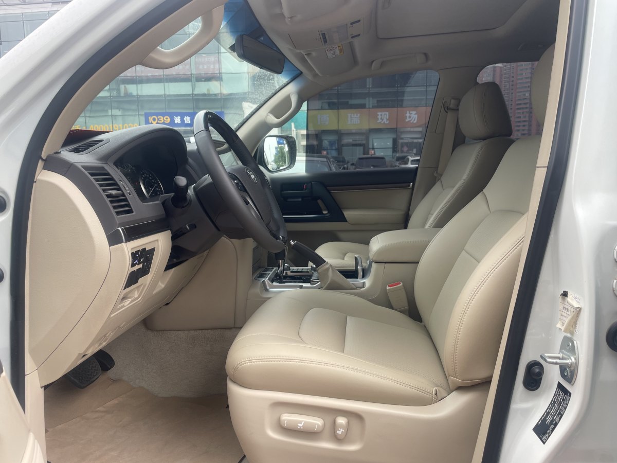 豐田 蘭德酷路澤  2018款 5.7L VX-R 12氣 底升(中東版)圖片
