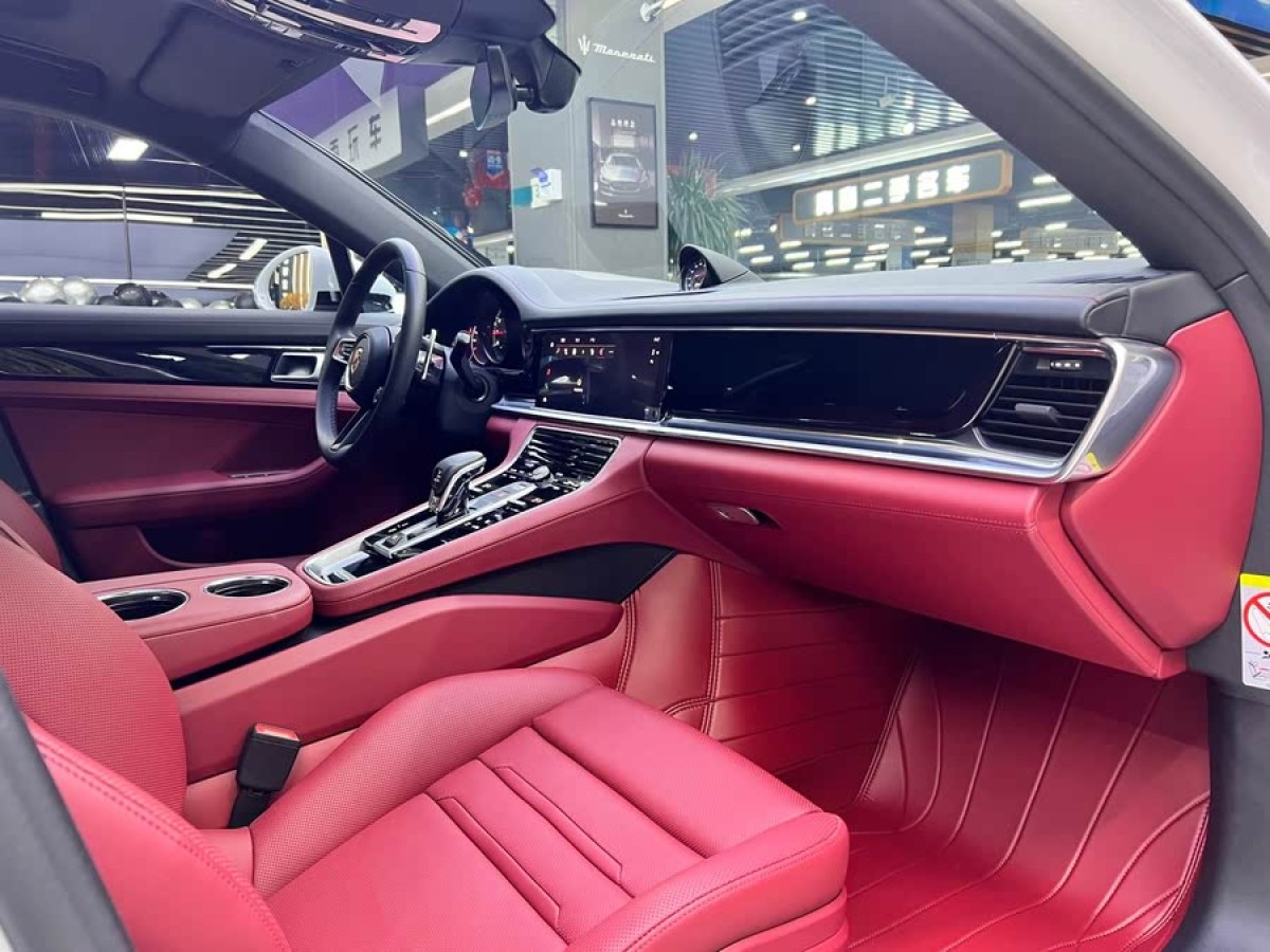 保時(shí)捷 Panamera  2023款 Panamera 4 行政加長(zhǎng)版 2.9T圖片