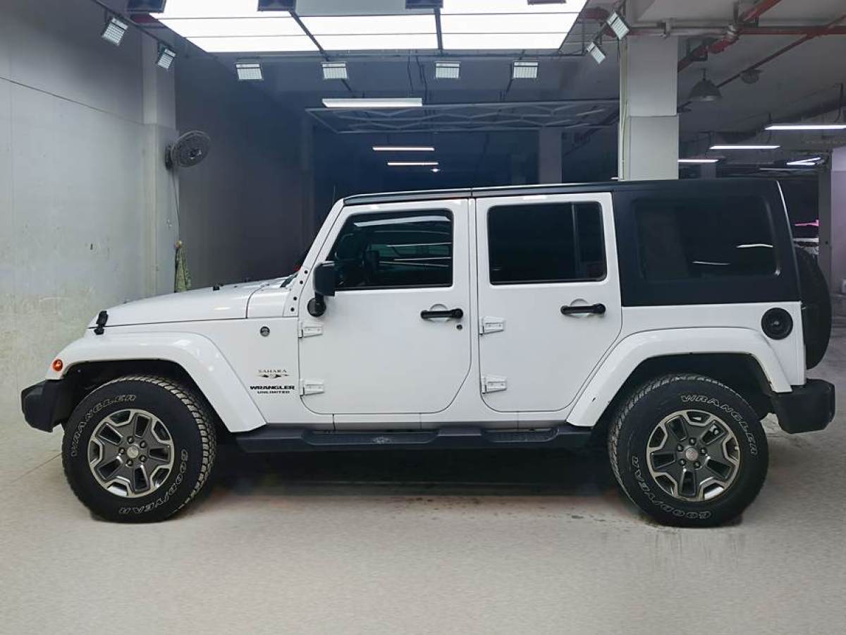 Jeep 牧馬人  2017款 3.0L Sahara 四門舒享版圖片