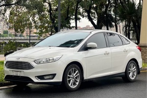 福克斯 福特 三廂 1.6L 自動(dòng)風(fēng)尚型