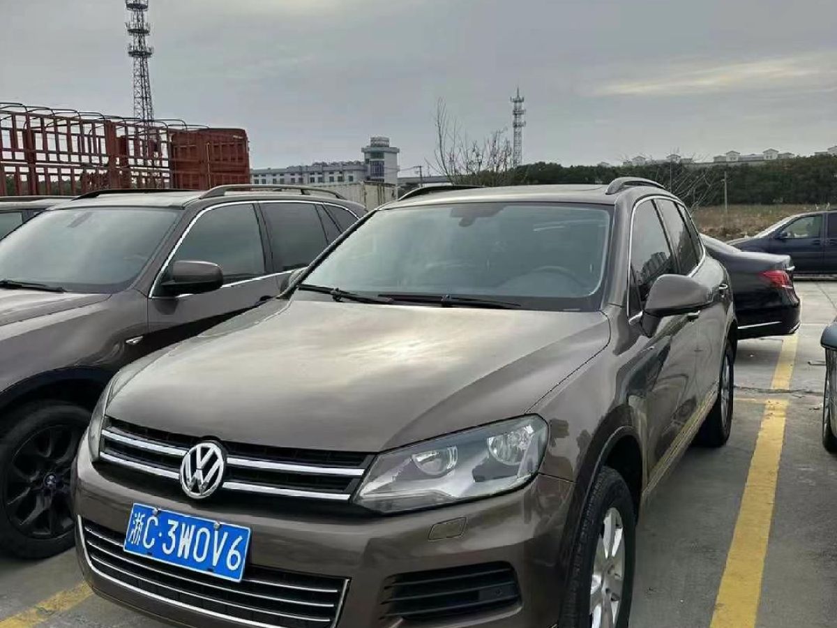 大眾 途銳  2011款 3.0TDI 柴油標(biāo)配型圖片