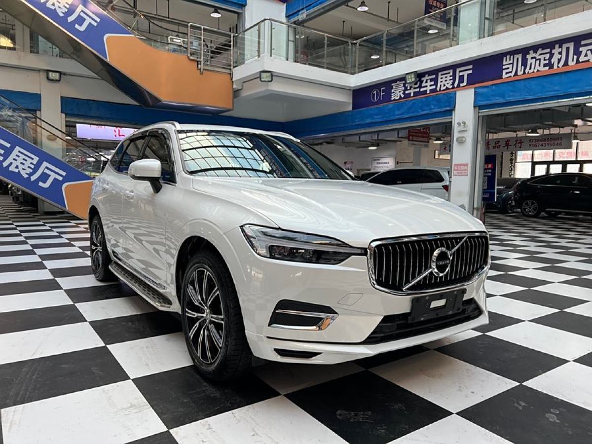 沃爾沃 XC60  2021款 T5 四驅(qū)智遠(yuǎn)豪華版圖片