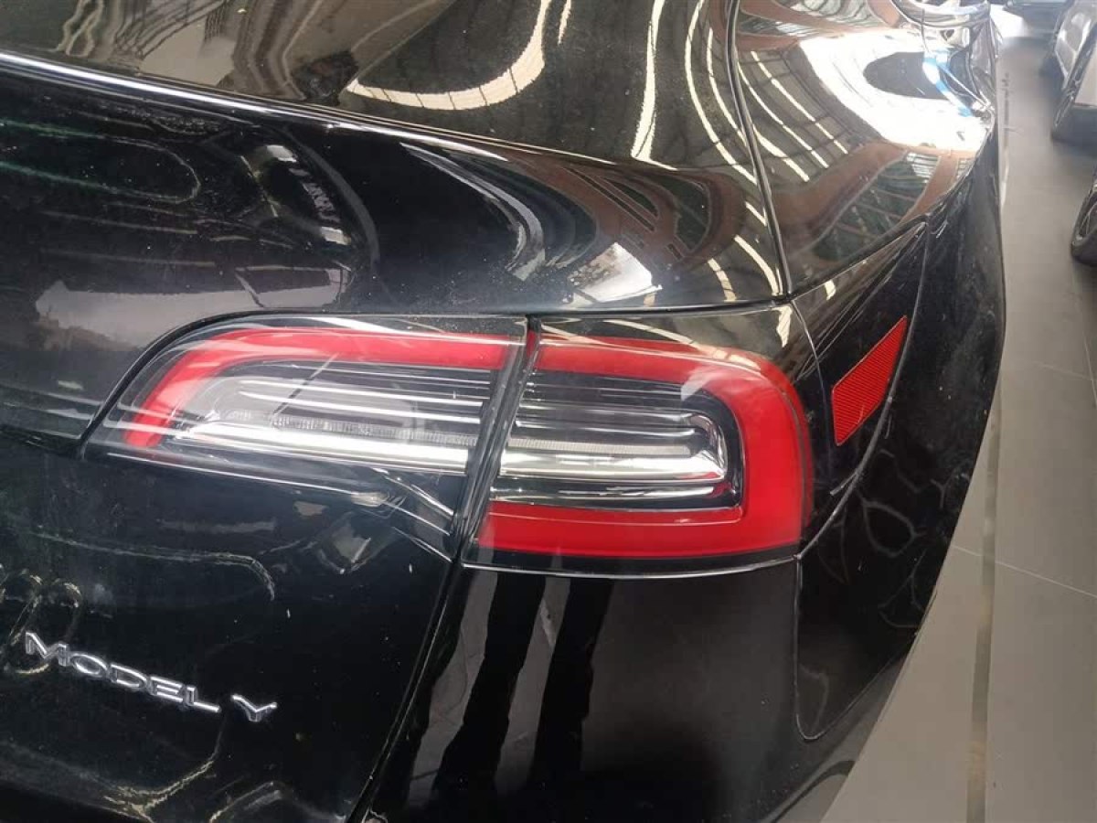 特斯拉 Model Y  2022款 改款 后輪驅(qū)動(dòng)版圖片