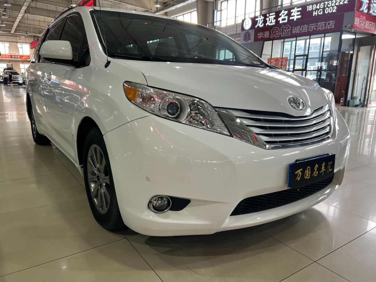 豐田 塞納  2015款 3.5L 兩驅(qū)LE圖片