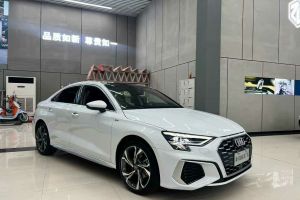 奧迪A3 奧迪 A3L Limousine 35 TFSI 時(shí)尚致雅型