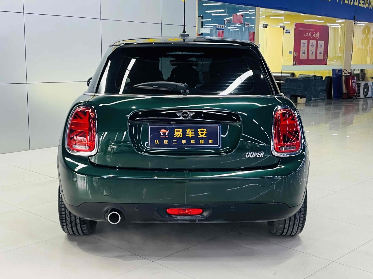 MINI MINI  2018款 1.5T COOPER 藝術(shù)家 五門(mén)版圖片