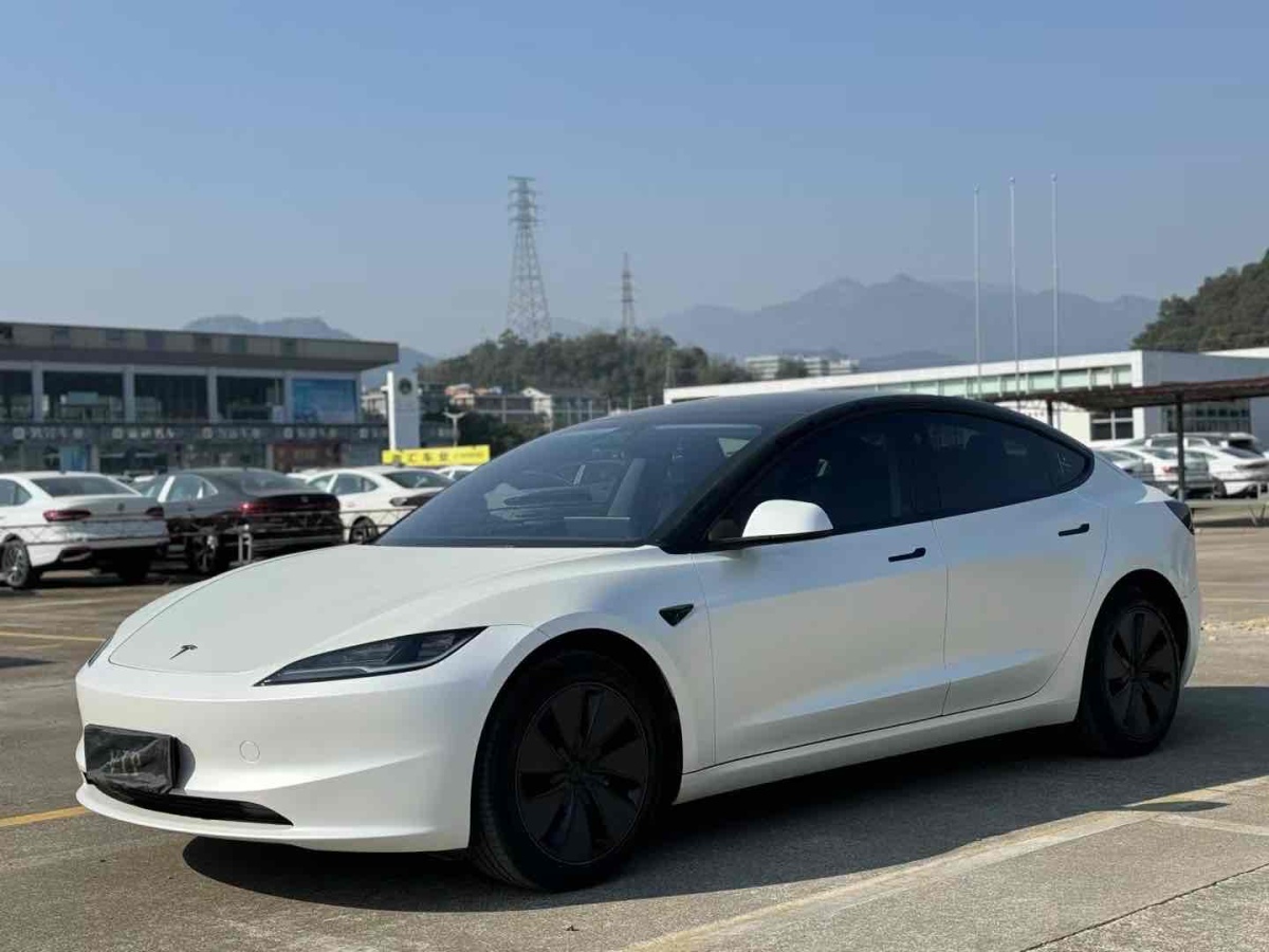 特斯拉 Model 3  2023款 煥新版 后輪驅(qū)動(dòng)圖片