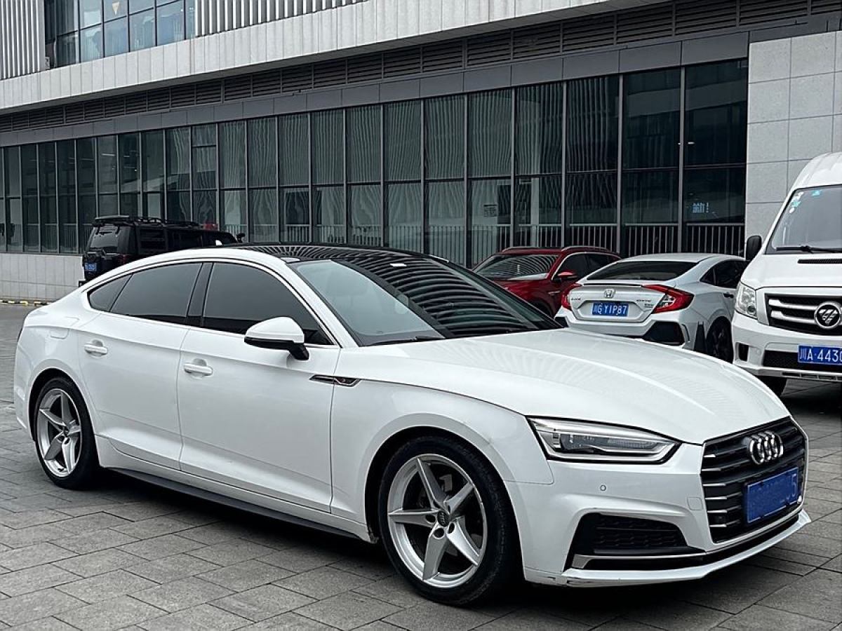 奧迪 奧迪A5  2019款 Sportback 40 TFSI 時(shí)尚型圖片