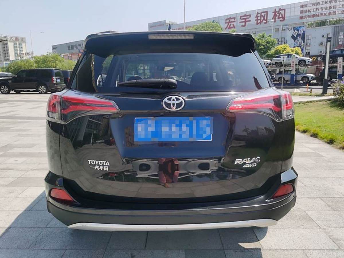 2017年1月豐田 RAV4榮放  2016款 2.0L CVT四驅(qū)新銳版