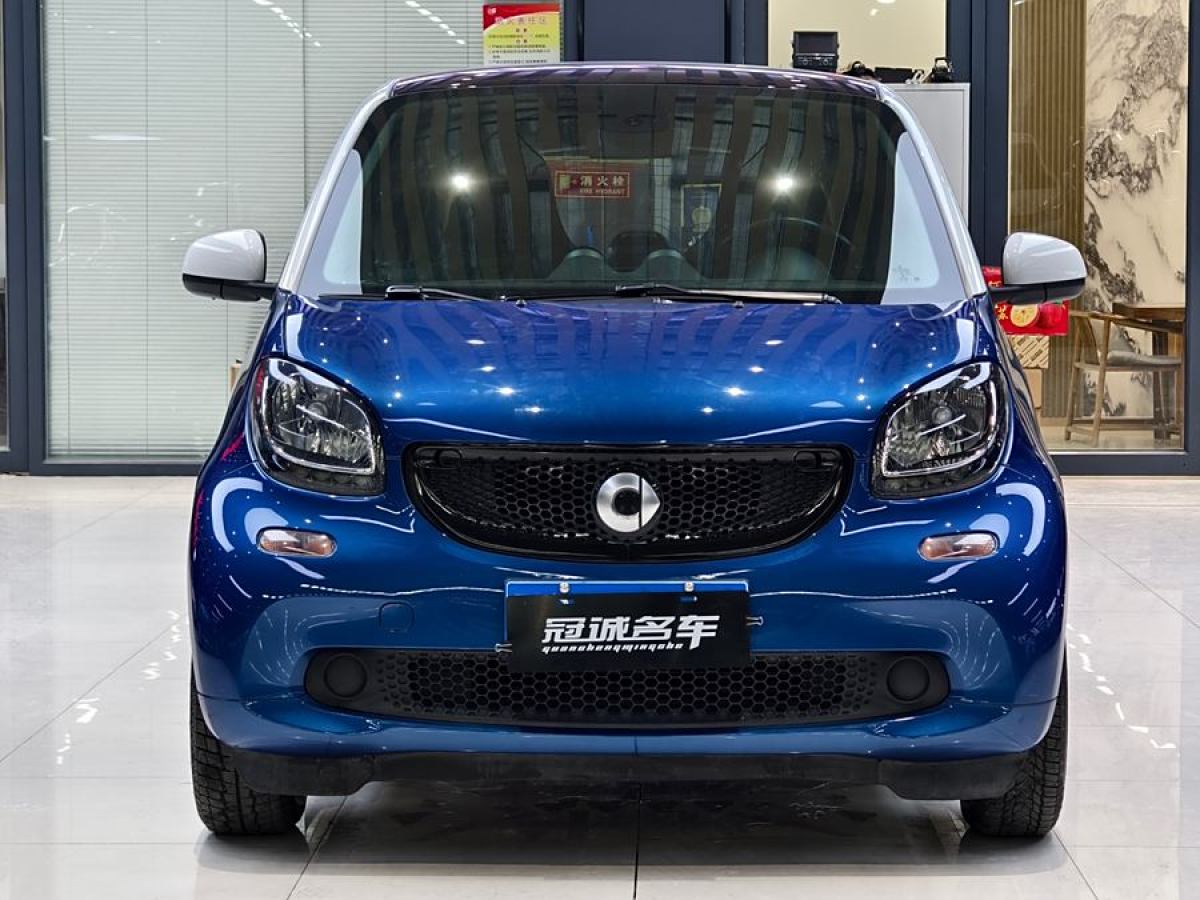 smart fortwo  2018款 1.0L 52千瓦硬頂激情版圖片