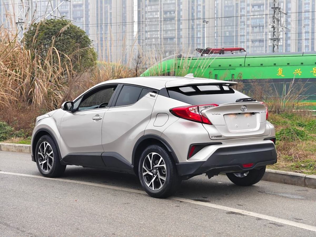 豐田 C-HR  2020款 2.0L 領先版圖片