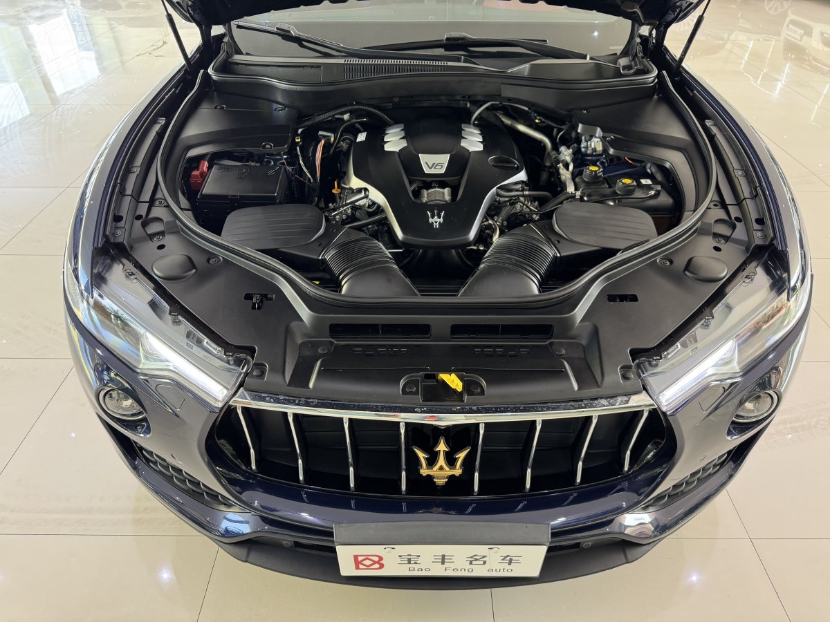 瑪莎拉蒂 Levante  2018款 3.0T 350Hp 標(biāo)準(zhǔn)版圖片