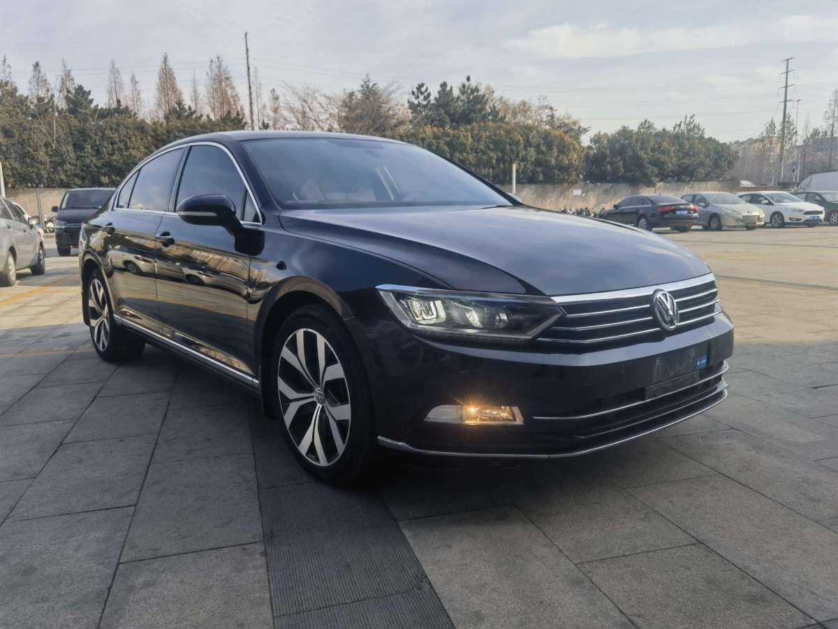 大眾 邁騰  2019款  330TSI DSG 領(lǐng)先型 國(guó)VI圖片