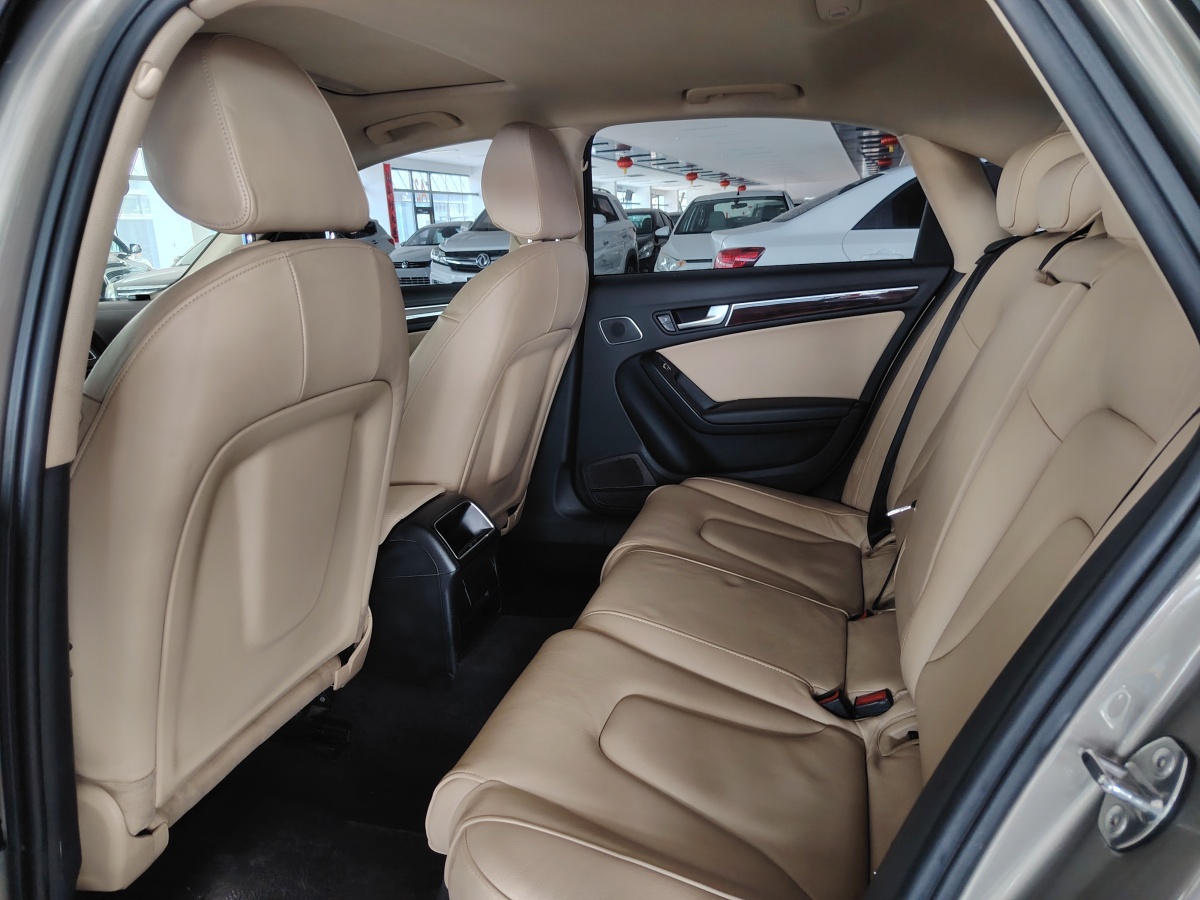 奧迪 奧迪A4L  2013款 35 TFSI 自動標準型圖片