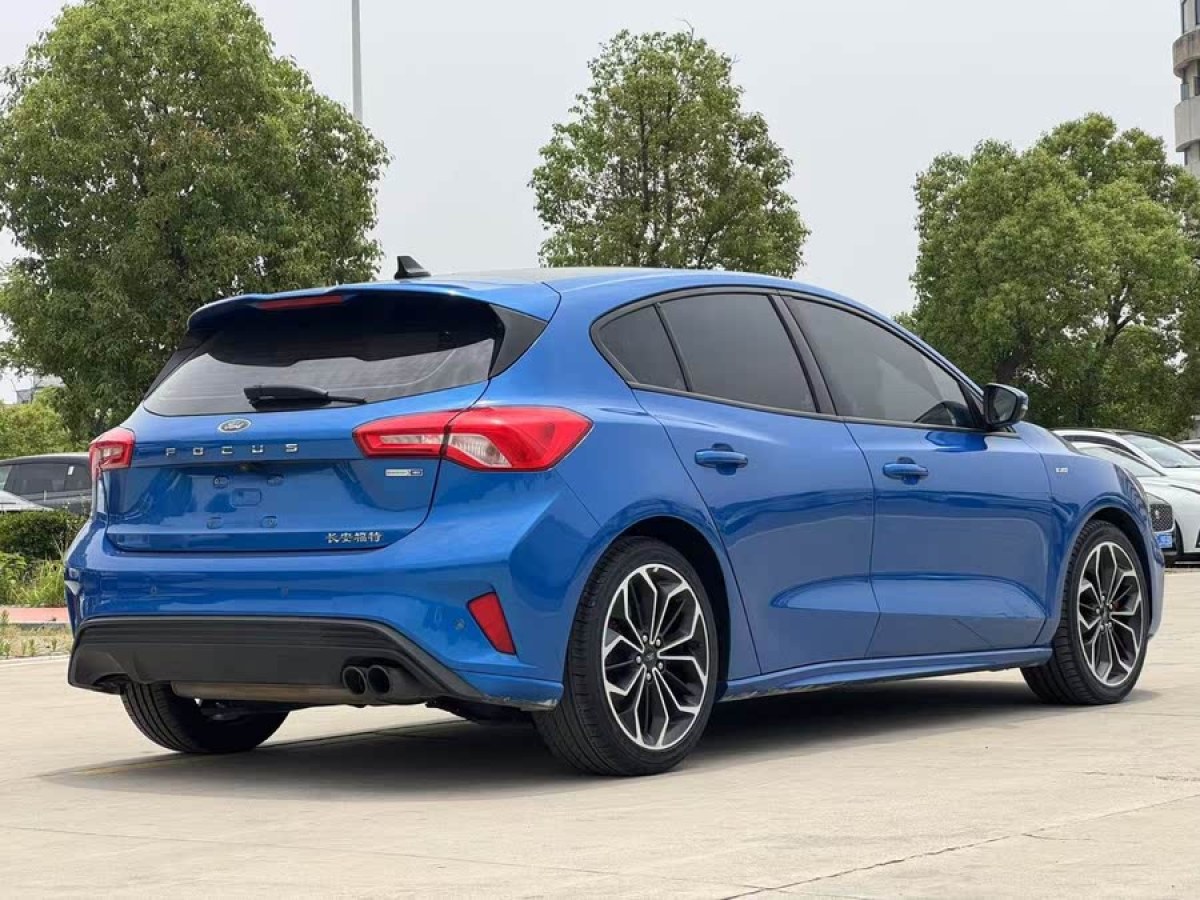 福特 福克斯  2020款 兩廂 EcoBoost 180 自動ST Line圖片