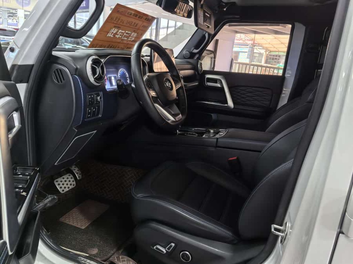 北京 BJ40  2019款  PLUS 2.3T 自動(dòng)四驅(qū)尊享版 國VI圖片