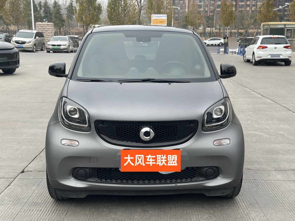 smart fortwo  2016款 0.9T 66千瓦硬頂先鋒版圖片