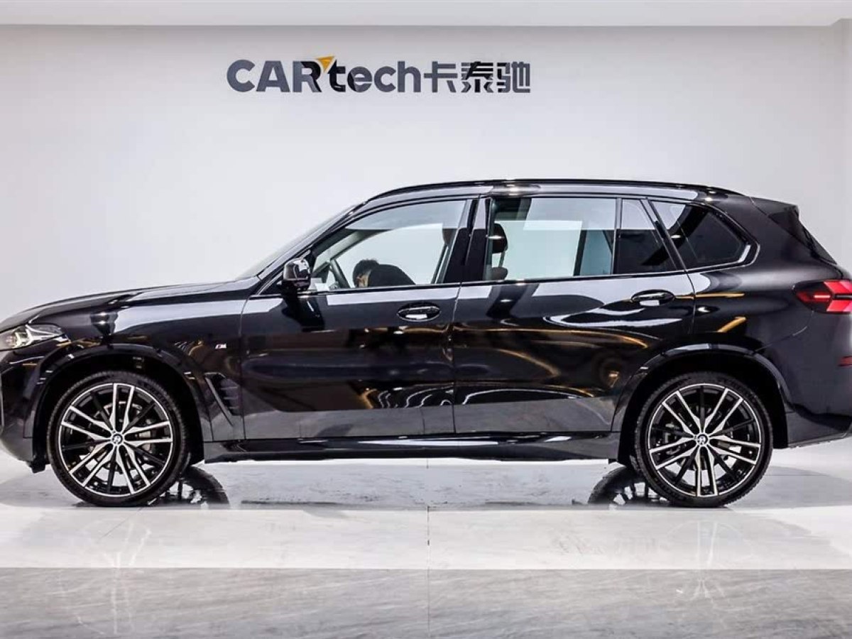 寶馬 寶馬X5  2023款 xDrive 30Li 尊享型M運(yùn)動(dòng)曜夜套裝圖片