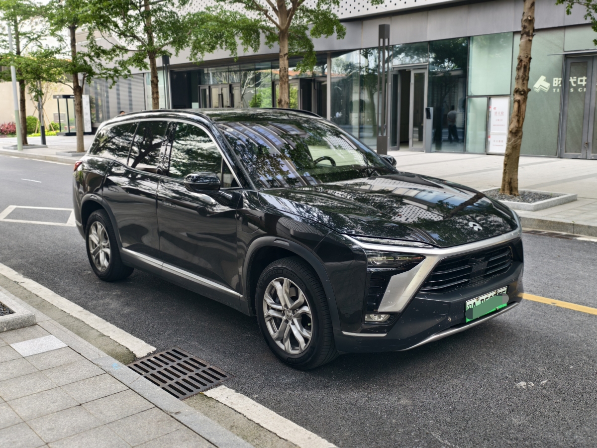 蔚來 ES8  2020款 415KM 基準(zhǔn)版 六座版圖片