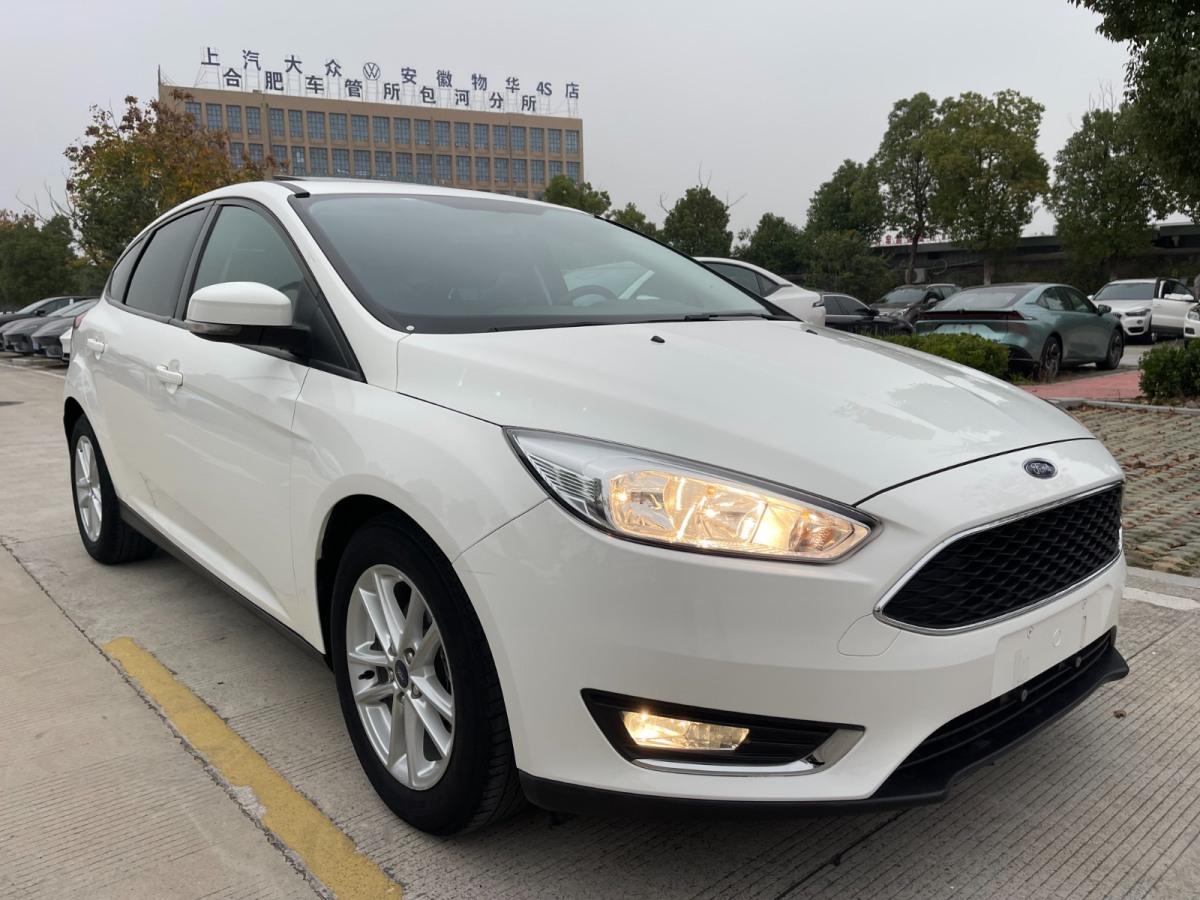 福特 ?？怂? 2015款 兩廂 EcoBoost 125 自動(dòng)超能風(fēng)尚型圖片