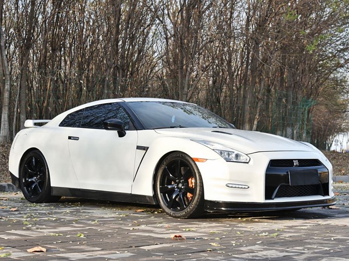 日產(chǎn) GT-R  2012款 3.8T Premium Edition圖片