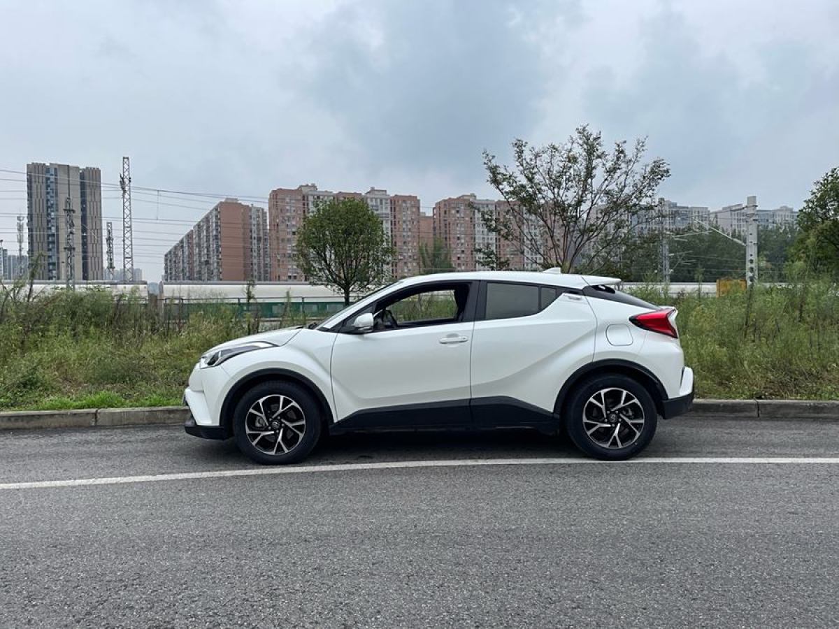 2020年10月豐田 C-HR  2020款 2.0L 舒適版