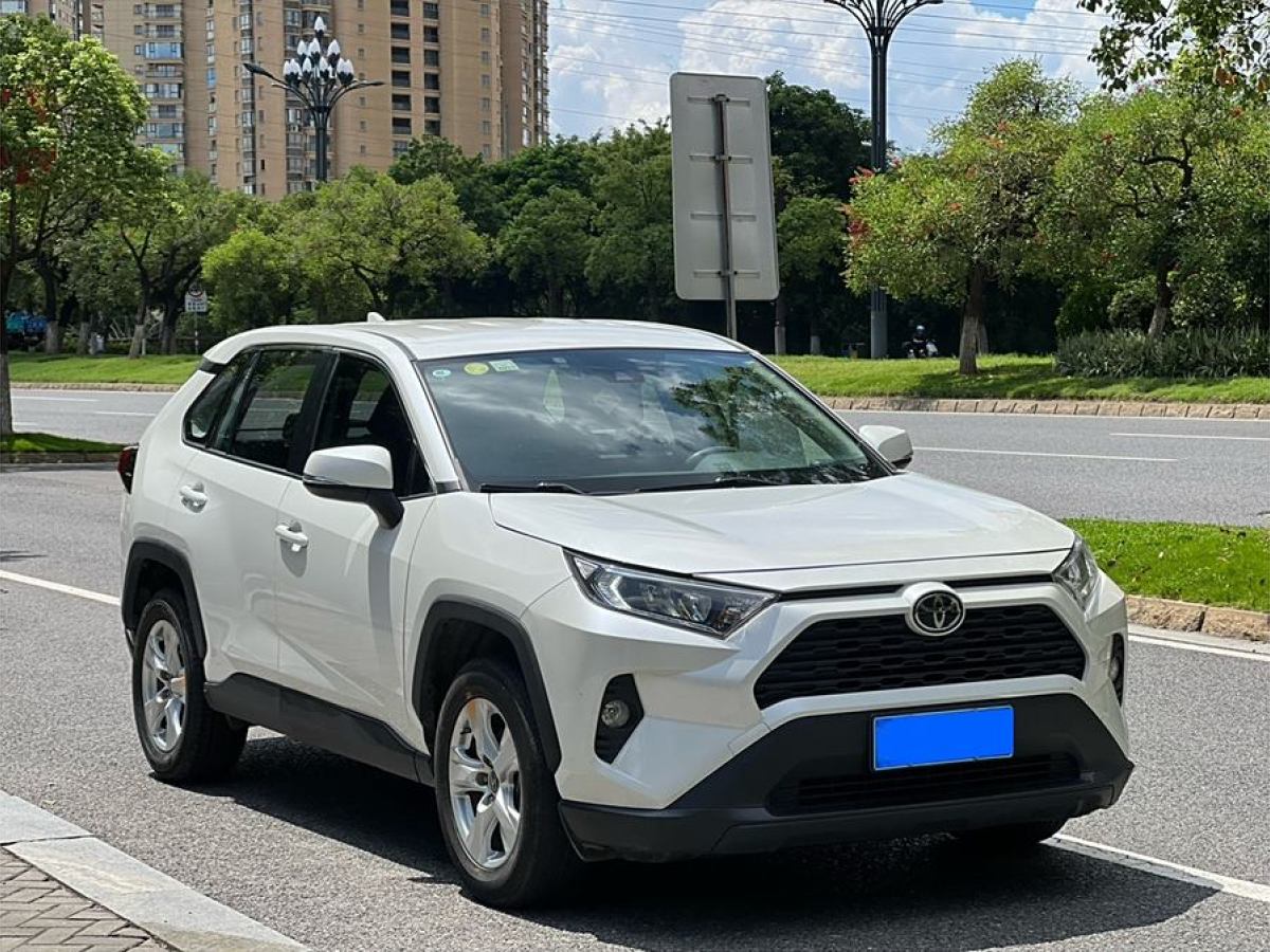 豐田 RAV4榮放  2020款 2.0L CVT兩驅(qū)都市版圖片