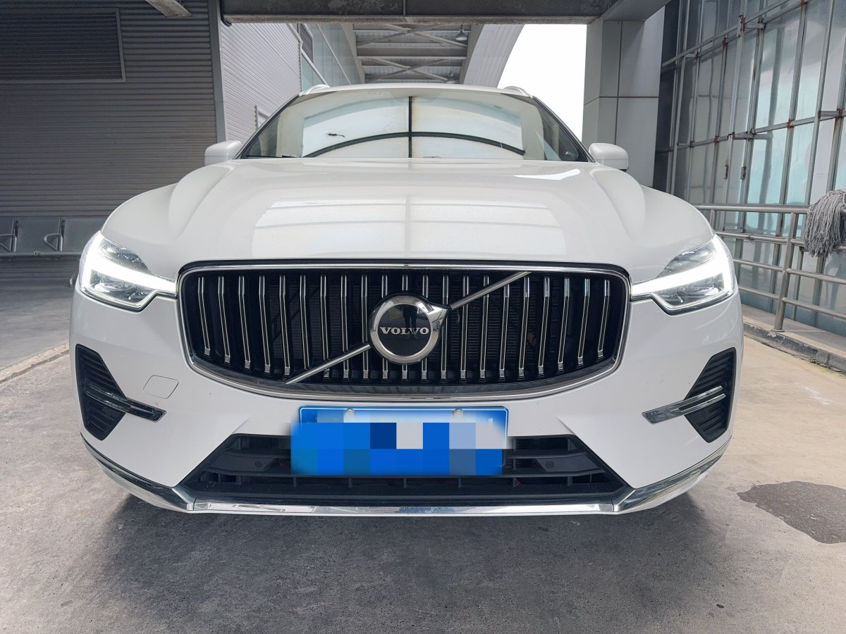 沃爾沃 XC60  2022款 B5 四驅(qū)智遠(yuǎn)豪華版圖片