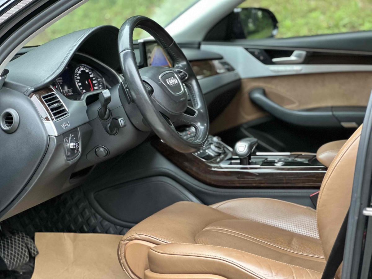 奧迪 奧迪A8  2014款 A8L 45 TFSI quattro豪華型圖片