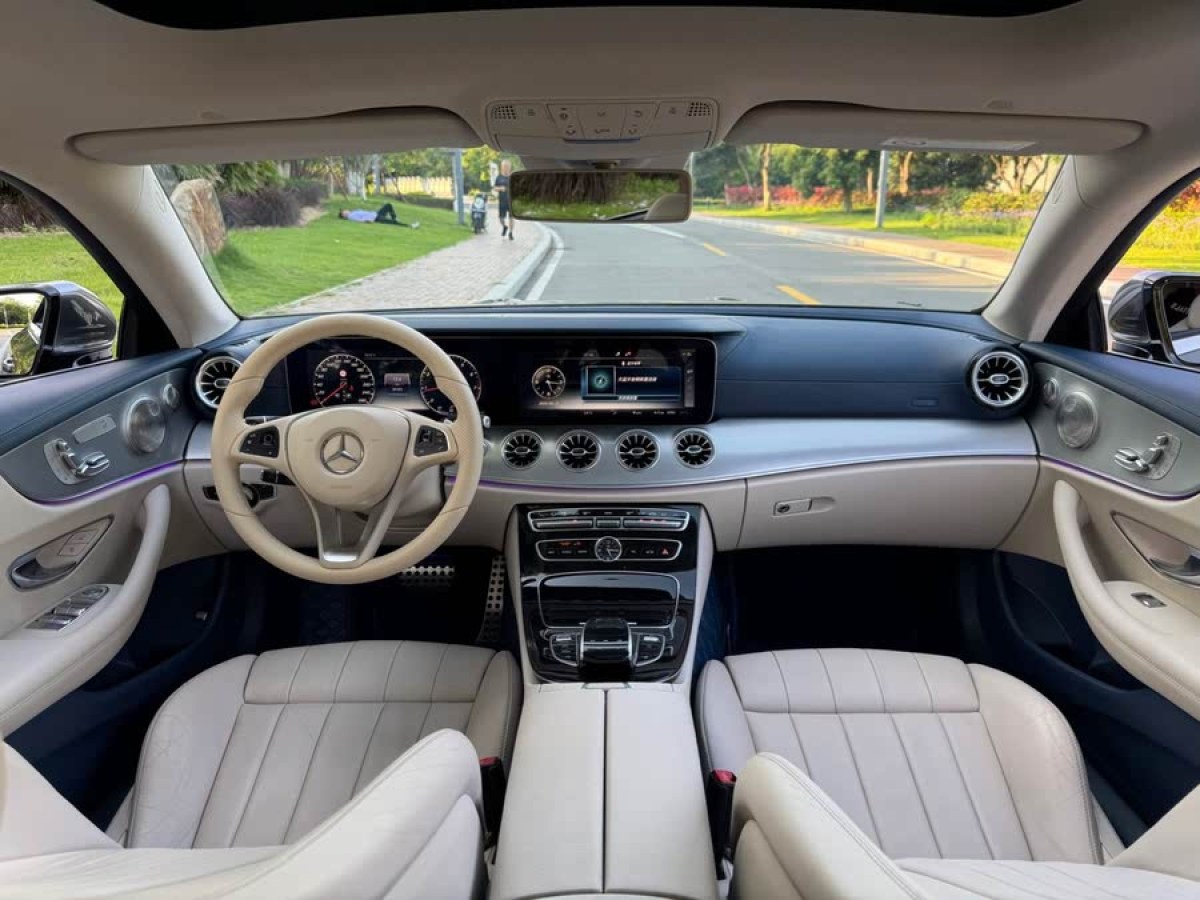 奔馳 奔馳E級(jí)  2017款 E 200 4MATIC 轎跑車圖片