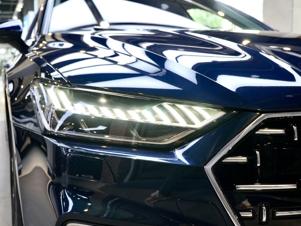 奧迪 奧迪A7L  2024款 55TFSI quattro S-line 志遠型 流晶套裝圖片
