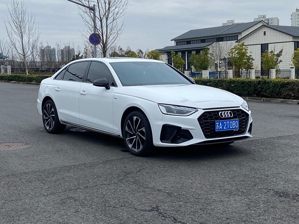 奧迪 奧迪A4L  2023款 40 TFSI quattro 豪華動感型圖片