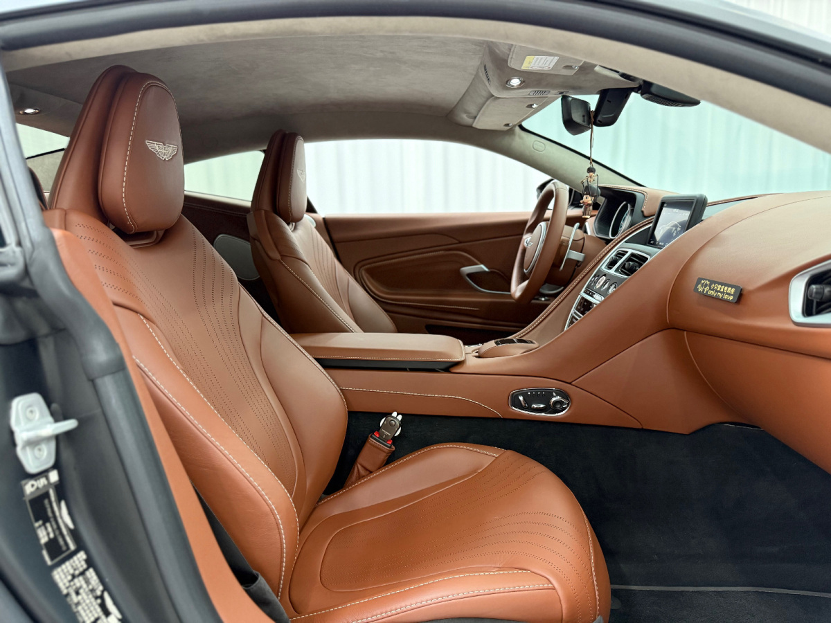 阿斯頓·馬丁 阿斯頓?馬丁DB11  2020款 4.0T V8 Coupe圖片