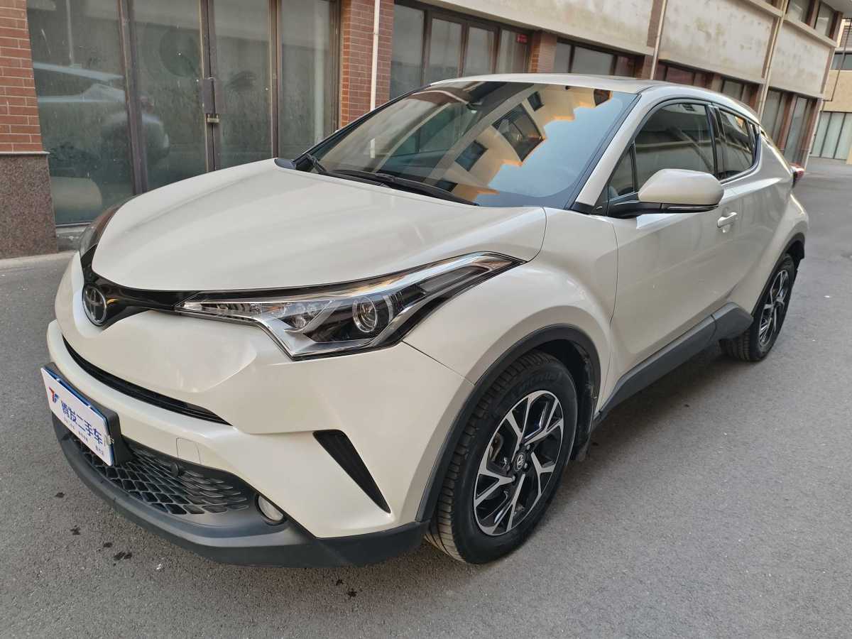 2020年4月丰田 C-HR  2023款 2.0L 领先版