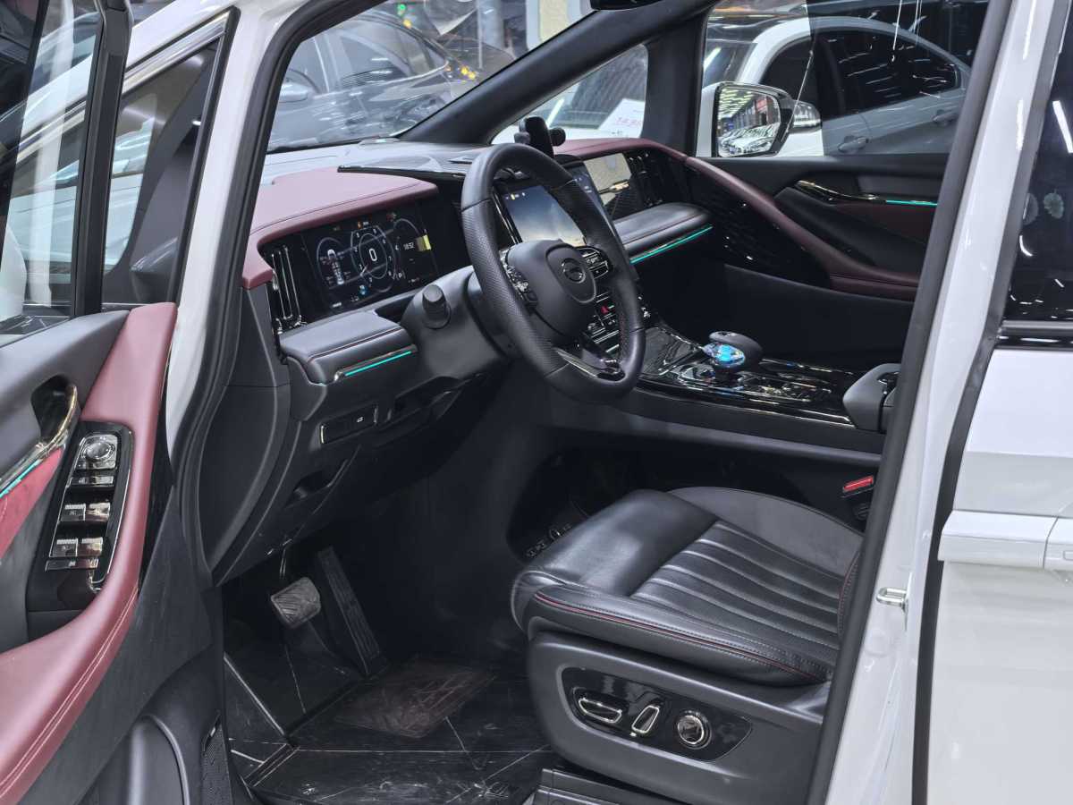 廣汽傳祺 M8  2024款 宗師系列 400T 先鋒版圖片