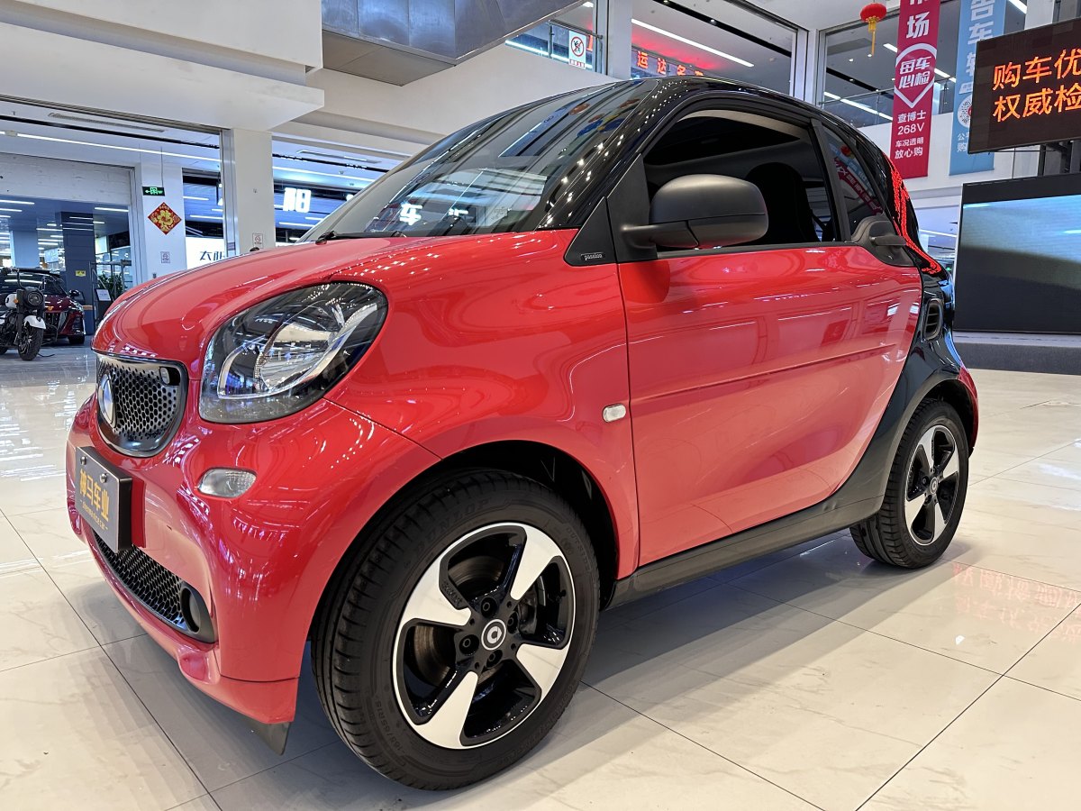 smart fortwo  2018款 1.0L 52千瓦硬頂激情版圖片