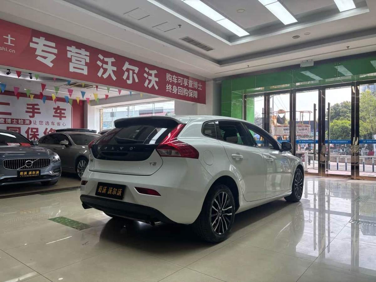 沃爾沃 V40  2017款 T3 智逸版圖片